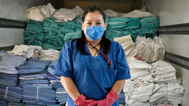 Trabajadores y trabajadoras en México que ganan el salario mínimo.