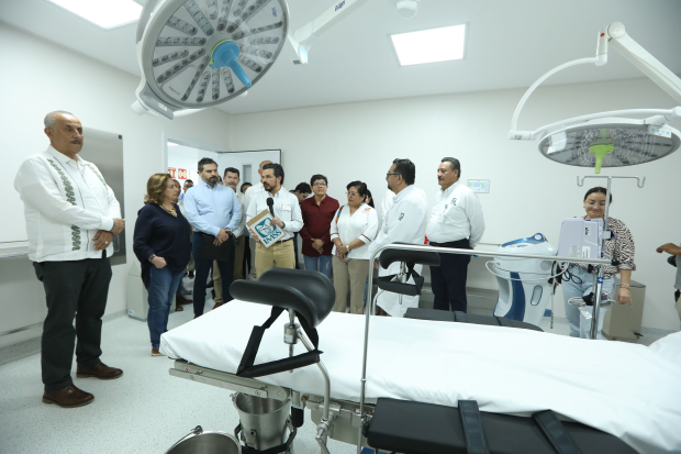 Zoé Robledo agradeció al gobernador Carlos Manuel Merino Campos por ser un gran aliado en el proceso para tener una sola institución de salud.