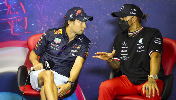 Sergio Perez y Lewis Hamilton en conferencia de prensa del Gran Premio de Francia del 2022