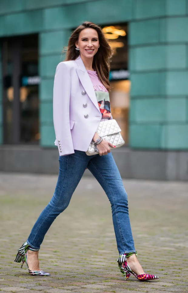 Los skinny jeans son usados tanto por hombres como por mujeres.