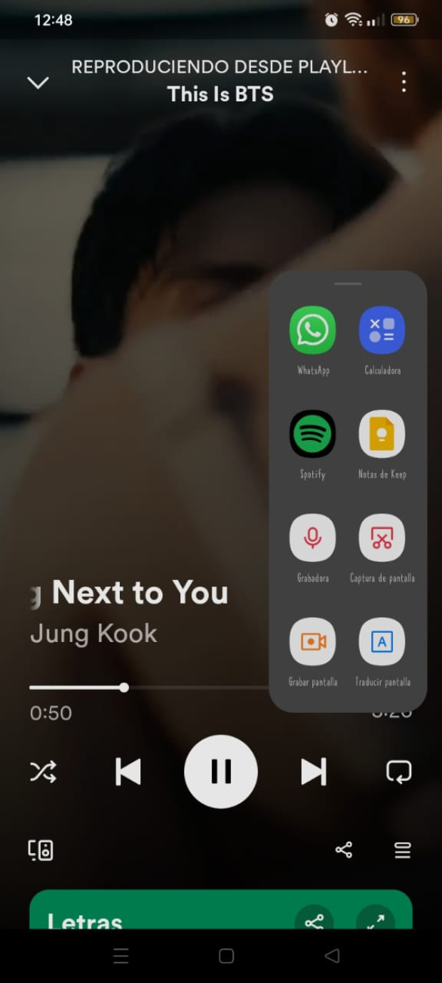 Para compartir música en WhatsApp puedes grabar la pantalla de tu celular mientras la canción se reproduce.