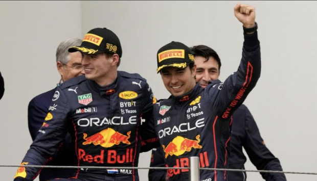 Max Verstappen y Checo Pérez 1 y 2 en el Gran Premio de Emilia-Romaña