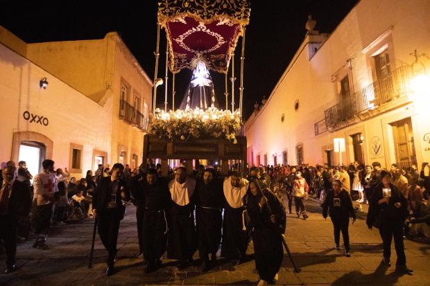 Procesión del Silencio, en el Centro Histórico de Zacatecas.
