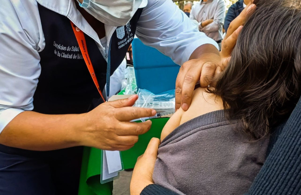 La Secretaría de Salud, a través del Centro Nacional para la Salud de la Infancia y la Adolescencia, arrancó el lunes la campaña de recuperación de cobertura de vacunación 2024, para prevenir enfermedades evitables por vacunación