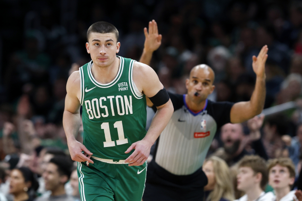 Payton Pritchard (11), de Boston Celtics, en un juego de la campaña de la NBA