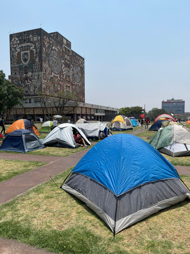 El campamento será indefinido y pacífico, aseguraron estudiantes de la UNAM.