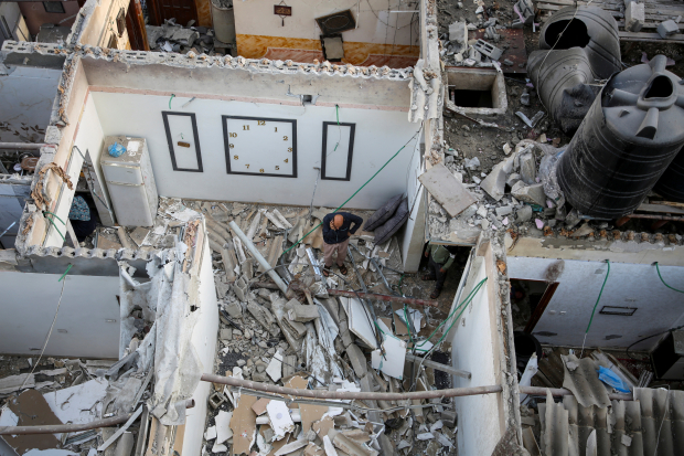 Tomas aéreas muestran el daño de los recientes ataques en Rafah, que costará ayuda humanitaria.