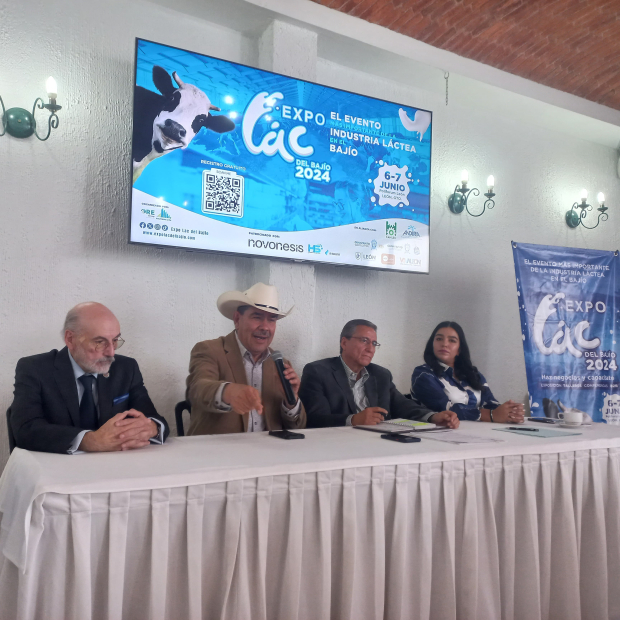 Autoridades de Guanajuato y la Canilec, ayer, en conferencia.