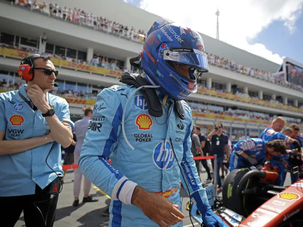 Carlos Sainz se queja de las sanciones de la FIA