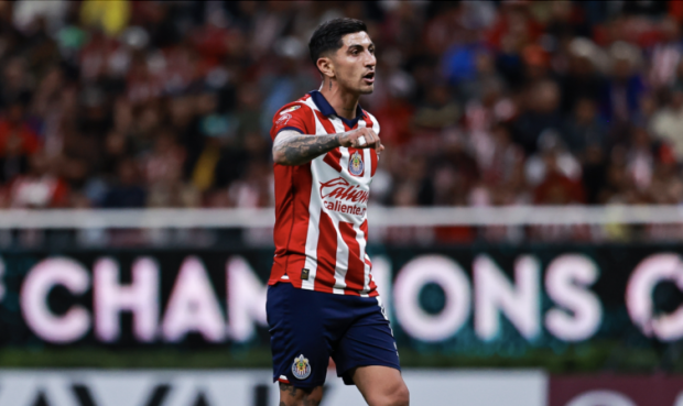 Víctor 'Pocho' Guzmán en la Concacaf Champions Cup