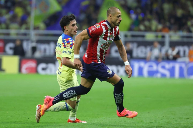 Chicharito Hernandez en la semifinal de vuelta del Clausura 2024 de la Liga MX entre Chivas y América.