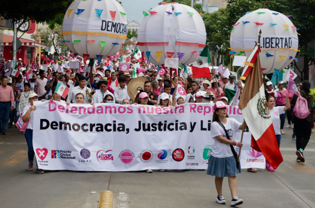 Al menos mil 500 personas participaron en Oaxaca.