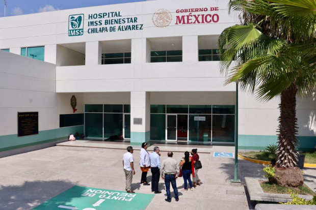 Un caso destacado es el hospital de Chilapa de Álvarez, cuya construcción comenzó en 2014, pero fue abandonada durante seis años.