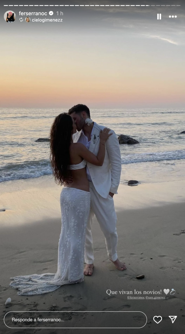 Santiago Giménez y Fernanda Serrano celebraron su boda en Punta Mita, Nayarit.