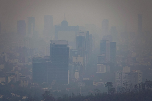 Densa capa de contaminantes en la Ciudad de México