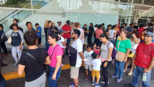 Casillas siguen registrando ciudadanos para votar en Veracruz.