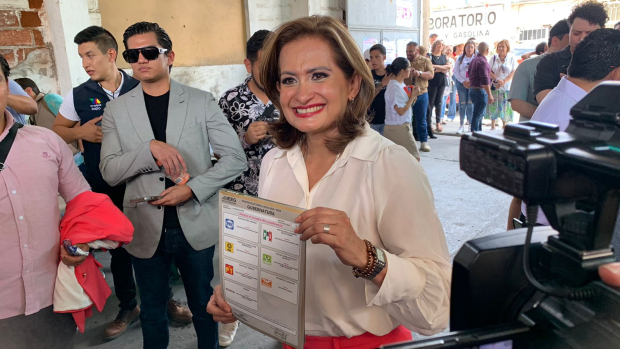 La candidata por Morena a la gubernatura de Guanajuato, fue la última en votar.