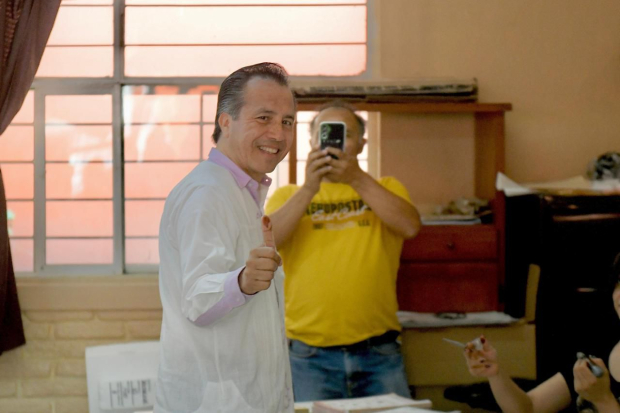 Cutiláhuac García vota.