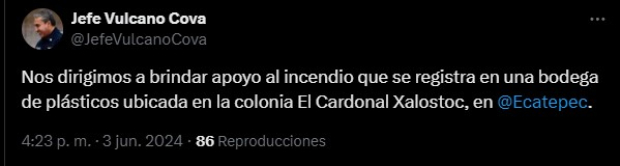 "​Nos dirigimos a brindar apoyo al incendio que se registra en una bodega de plásticos ubicada en la colonia El Cardonal Xalostoc", informó el jefe vulcano.