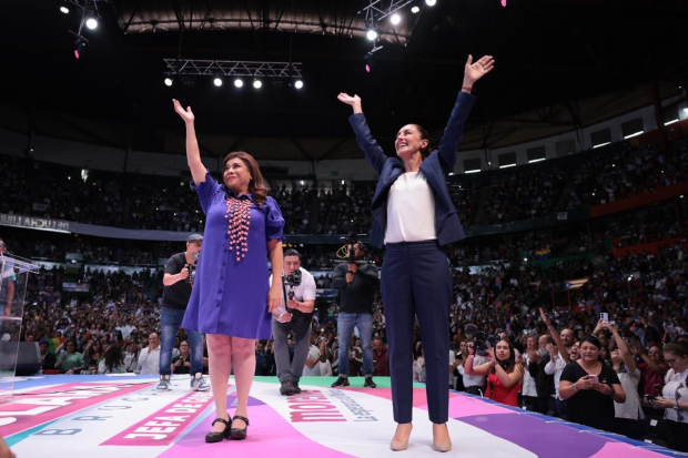 La celebración en la Arena México marca el comienzo de una nueva etapa de responsabilidades para la 4T.