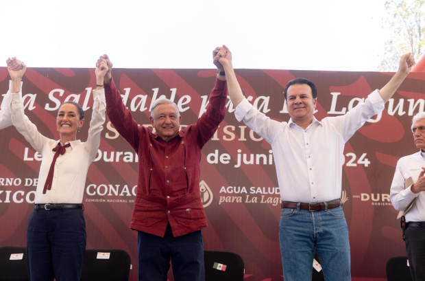 El Presidente López Obrador y líderes locales supervisan el avance del proyecto "Agua Saludable para la Laguna".