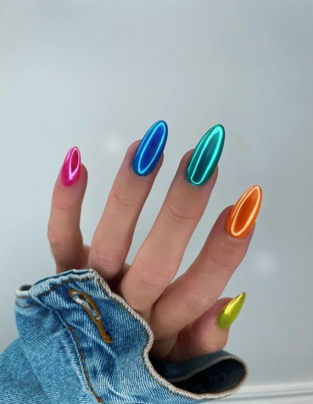 Diseños de uñas para el Pride 2024
