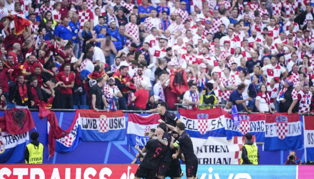 Serbia pide severo castigo para los aficionados de Croacia por cánticos racistas