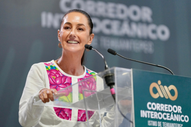 Claudia Sheinbaum se comprometió a inaugurar el Corredor Interoceánico