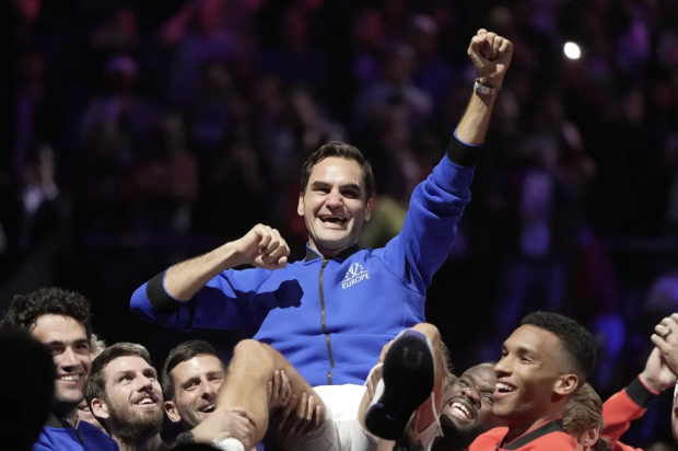 Roger Federer es ovacionado por grandes tenistas del mundo en su último día como profesional en la Laver Cup 2022