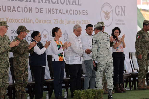 "La Guardia Nacional garantizará paz y seguridad", afirma Sheinbaum durante la inauguración de instalaciones en Oaxaca.
