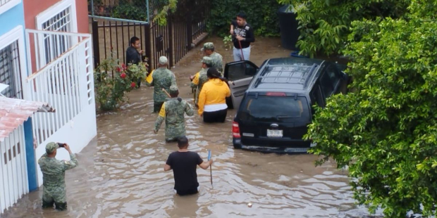 Conagua advierte inundaciones por fuertes lluvias.