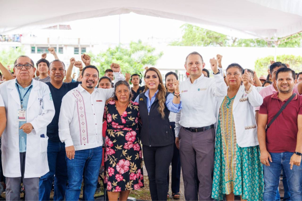 La gobernadora resalta la importancia del apoyo presidencial para la salud en Guerrero.