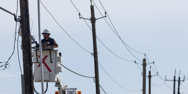 Según un informe de Power Outage.us hasta 2.3 millones de hogares continúan sin energía eléctrica.