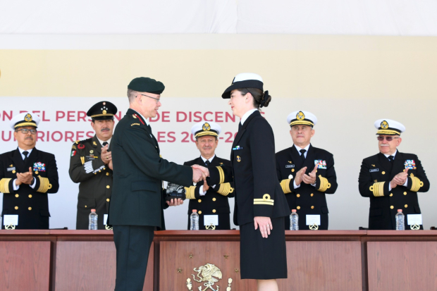 Con emotiva graduación, la Marina gradúa a 249 elementos del CESNAV.
