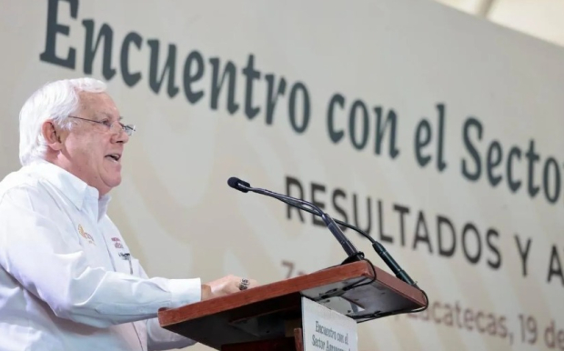 Víctor Villalobos destacó que los programas de Bienestar redujeron el número de personas en pobreza.