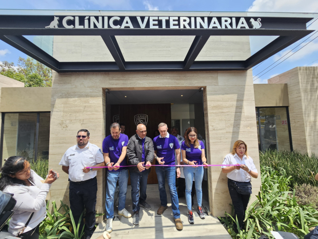 Celebran en Cuajimalpa 'Día Mundial del Perro' con inauguración de Clínica Veterinaria y Crematorio.