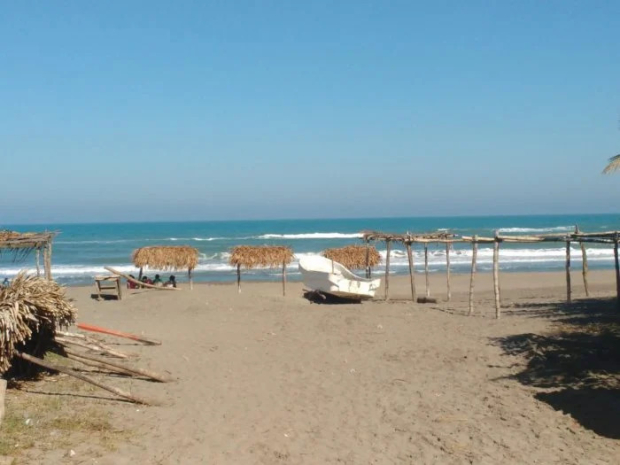Playa La Guadalupe es uno de los destinos que puedes visitar para relajarte.