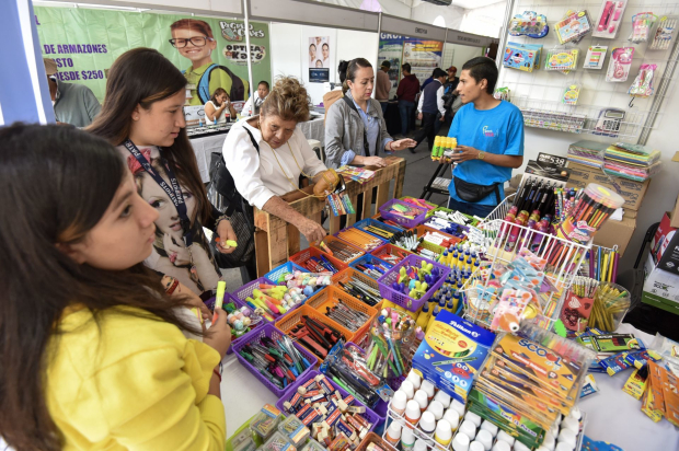 Útiles, mochilas y más en la Feria del Regreso a Clases.