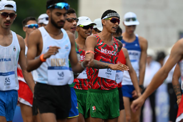 Noel Alí Chama, de México, en la marcha 20km de los Juegos Olímpicos París 2024