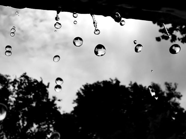 Gotas de lluvia en una ventana