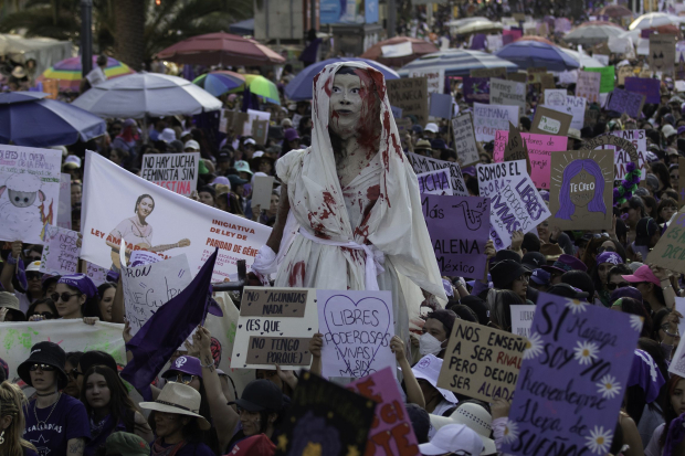 Miles de mujeres marchan para exigir el cese a la violencia de género el pasado 8 de marzo.