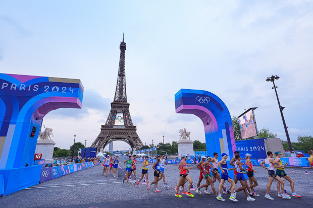 La prueba marcha por relevos mixtos de los Juegos Olímpicos París 2024 se realizó a los pies de la Torre Eiffel