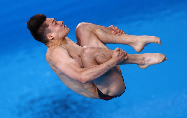 Osmar Olvera en la semifinal de trampolín de 3m en París 2024