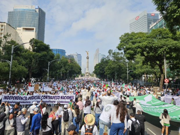 Alrededor de 15 mil asistentes marcharon este domingo.