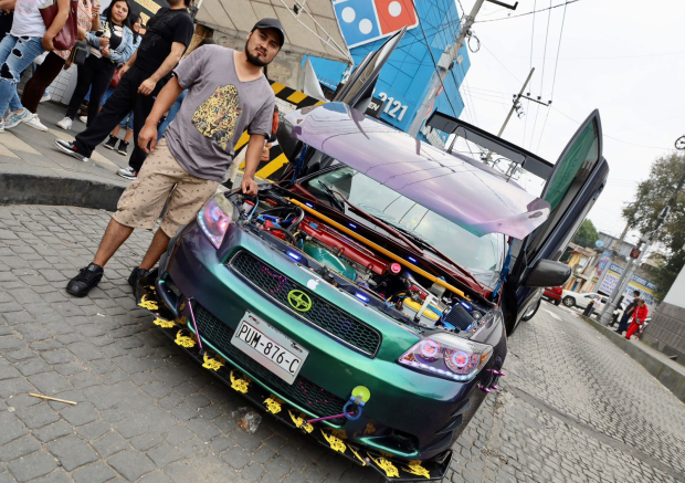 Diversas categorías y marcas destacaron en la exhibición automotriz de Cuajimalpa.