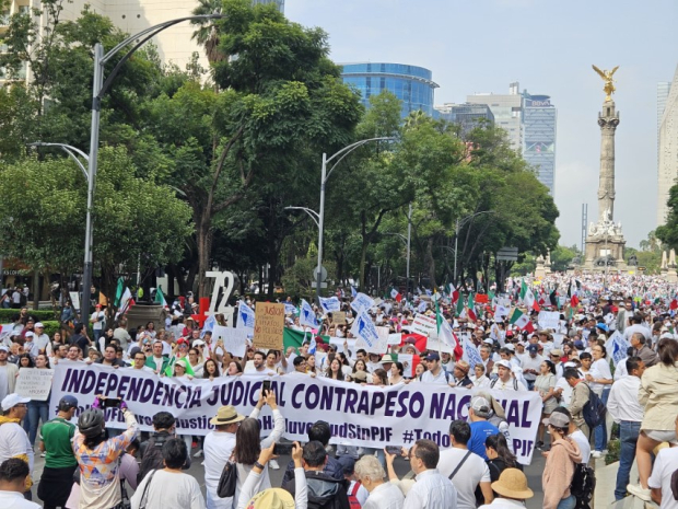 Siguen marchas contra la reforma judicial.