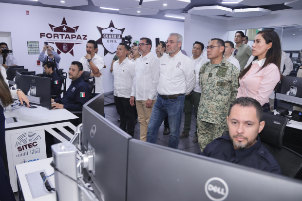 El Subcentro C5 de Apatzingán cuenta con tecnología avanzada para prevenir delitos y mejorar la seguridad pública.