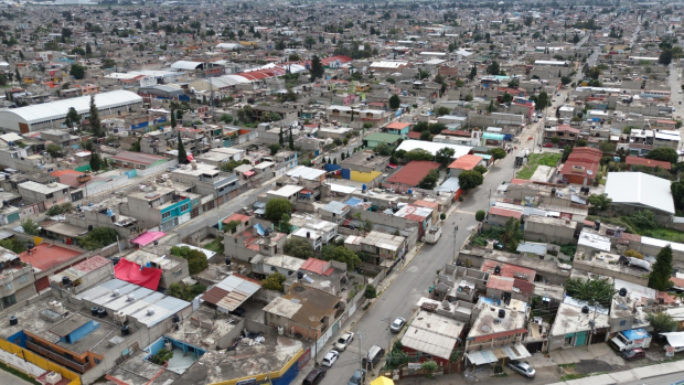 En esta imagen aérea tomada ayer, se aprecia cómo las calles de lo que fue la zona afectada están completamente libres de agua.