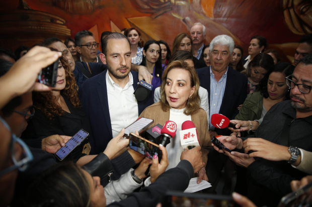 La coordinadora del PAN en el Senado, Guadalupe Murguía, y legisladores, ayer.