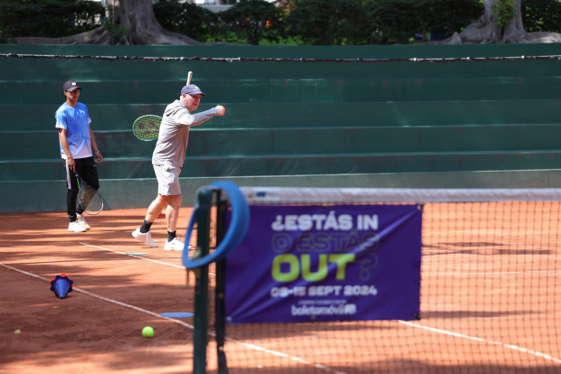 Jorge Todero es entrenador de Caroline Dolehide, quien juega en el Guadalajara Open AKRON 2024